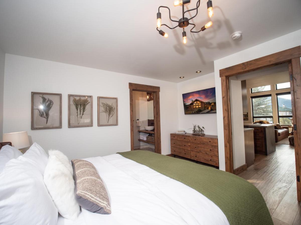 Chic Retreat Indoor Outdoor Fireplace, Private Jacuzzi, Great Location! Estes Park Eksteriør bilde