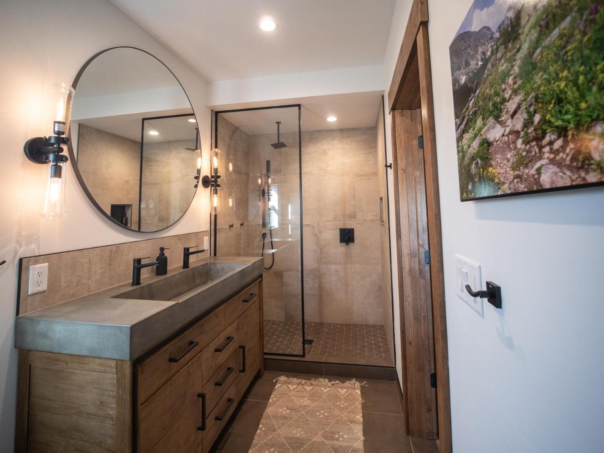 Chic Retreat Indoor Outdoor Fireplace, Private Jacuzzi, Great Location! Estes Park Eksteriør bilde