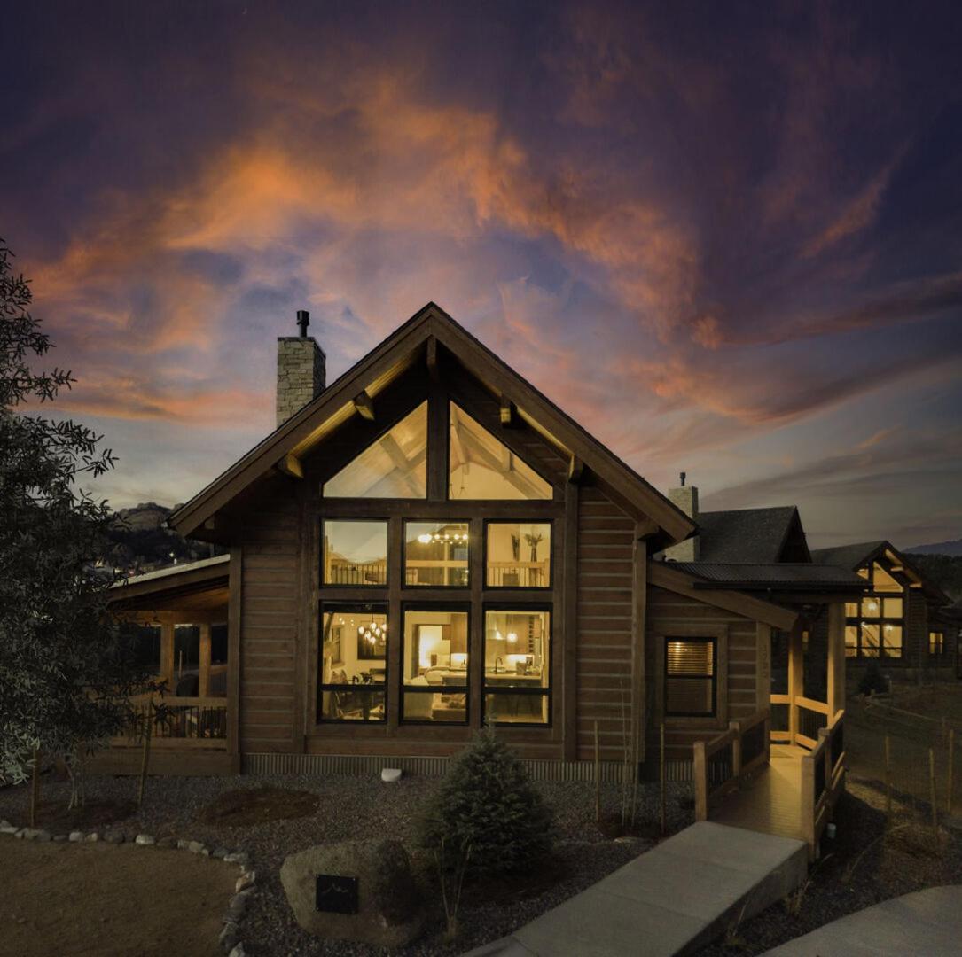Chic Retreat Indoor Outdoor Fireplace, Private Jacuzzi, Great Location! Estes Park Rom bilde