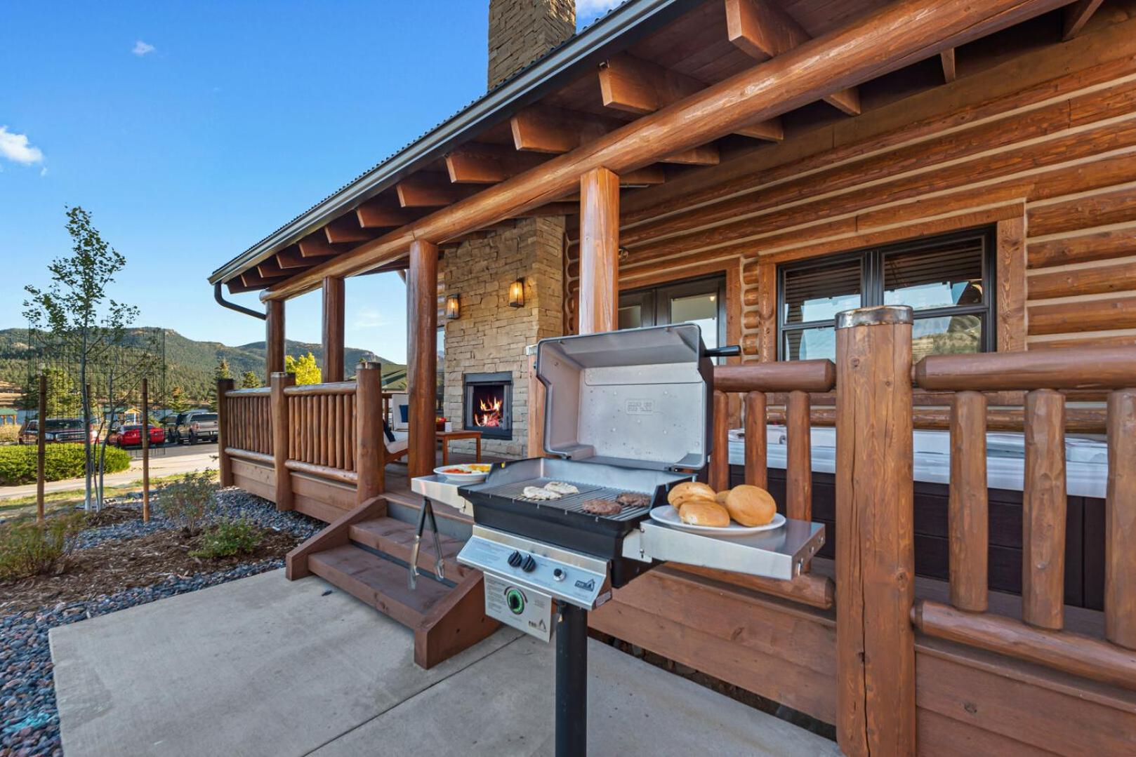 Chic Retreat Indoor Outdoor Fireplace, Private Jacuzzi, Great Location! Estes Park Rom bilde